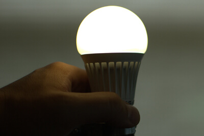 EESL takes the e-Commerce route and ties up with Snapdeal: LED bulbs to sell at Rs99