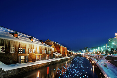 Japan’s Otaru Canal Comes Alive with Twinkling LED lights