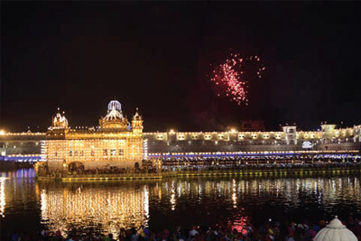 Golden Temples Marks ‘Bandi Chhor Diwas’ with LED Lighting